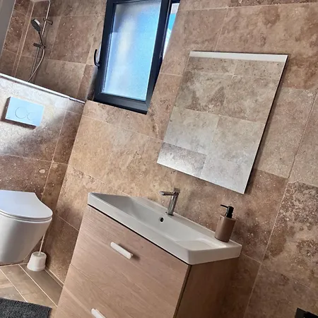 Love hotel Privative Jacuzzi Sauna De La Del Castagnol *