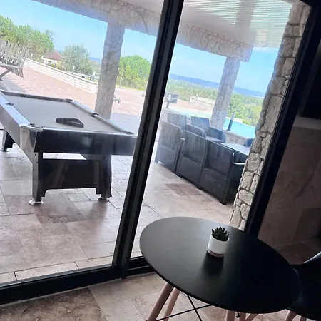 Timebasishotel Privative Jacuzzi Sauna De La Del Castagnol
